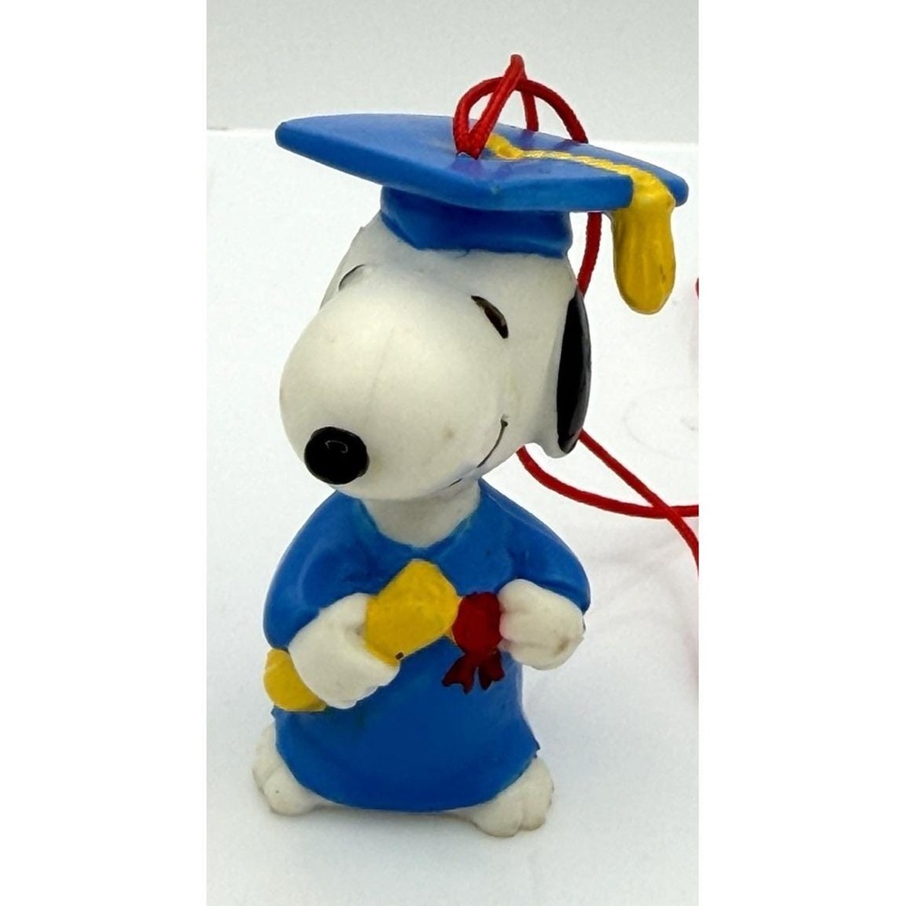 Peanuts Snoopy Graduation PVC Figure 1958-1966 Necklace VGC *Read*